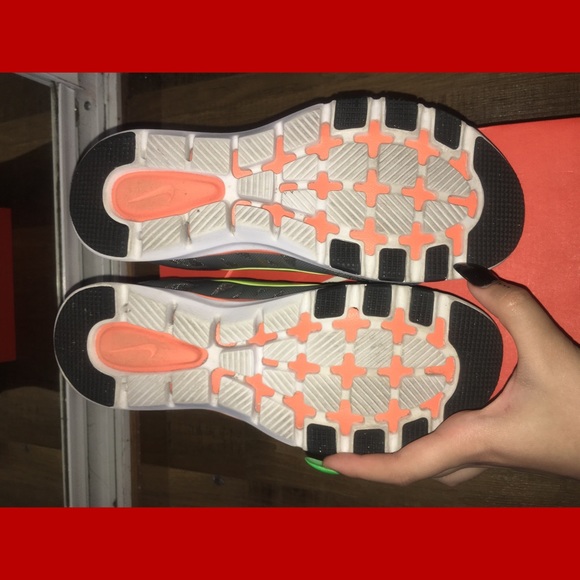 Nike Flex Supreme Athletic Sneakers - Picture 4 of 6